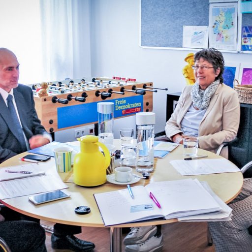 von rechts nach links: Bärbel Gregor, Bettina Rath, René Rock und Vera Todt (Referentin Sozialpolitik)